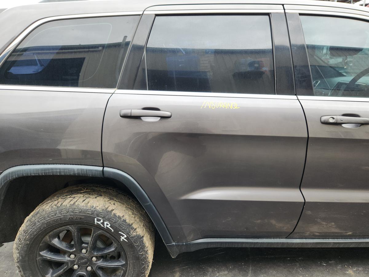 1000957819-Right Rear Door