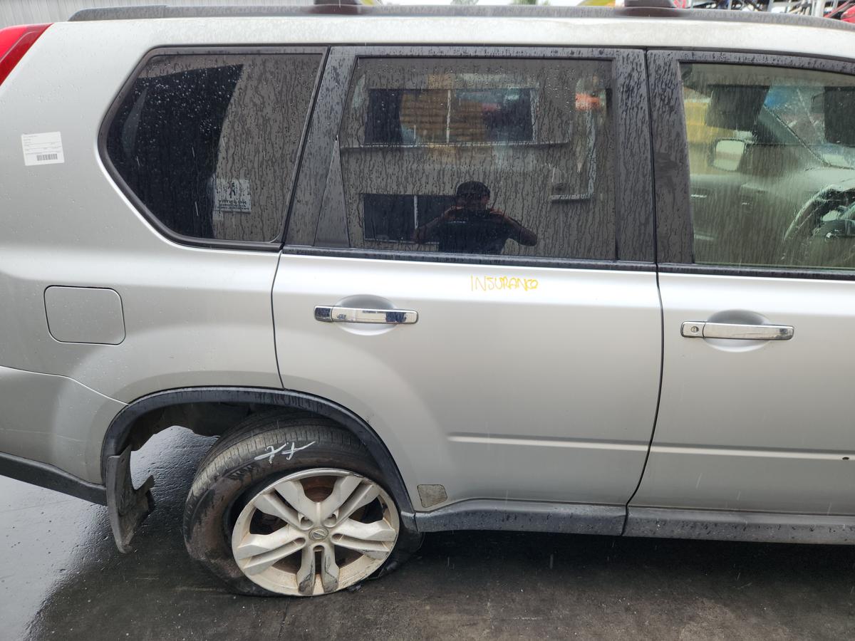 1000958138-Right Rear Door