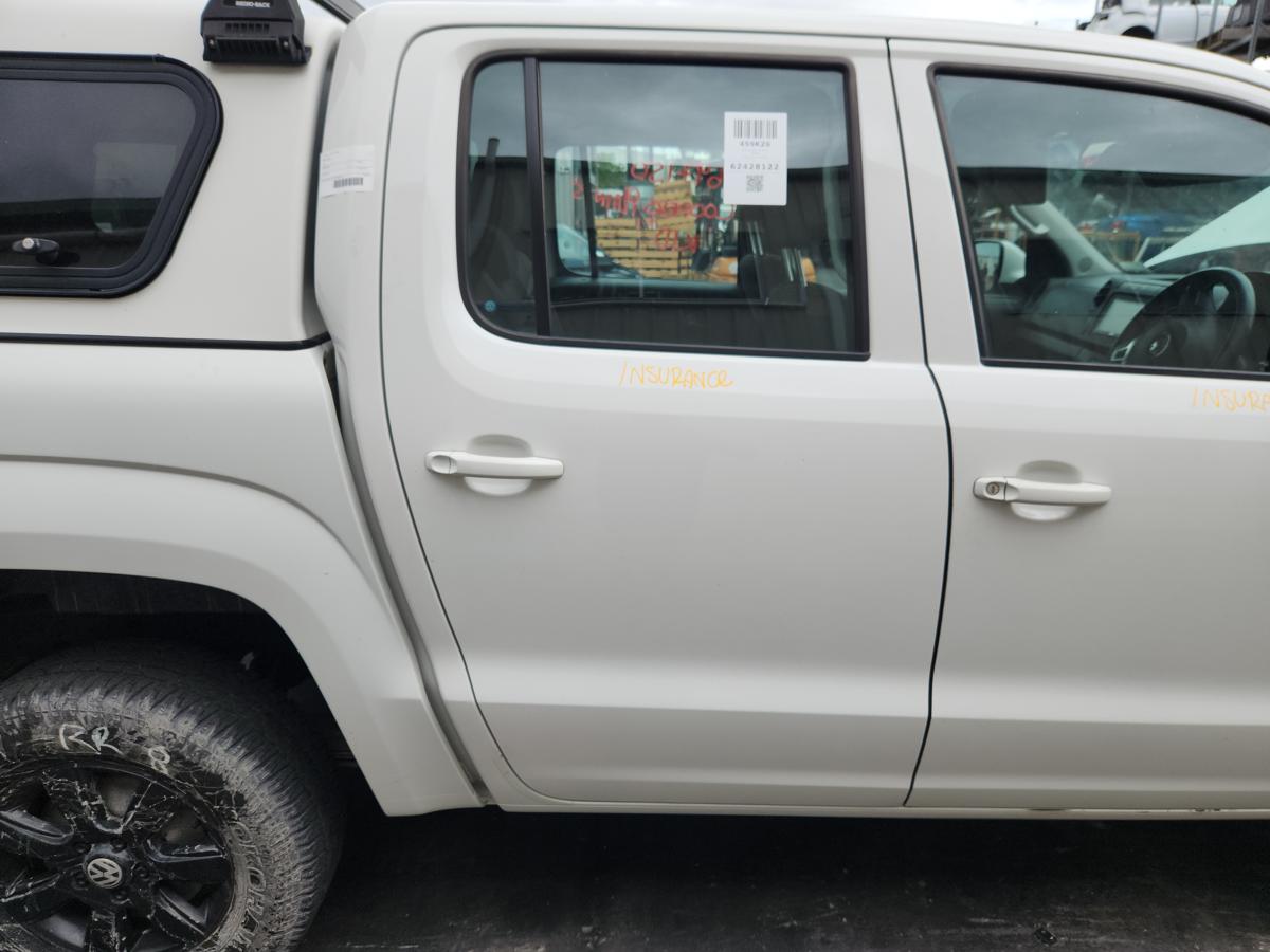 1000958596-Right Rear Door