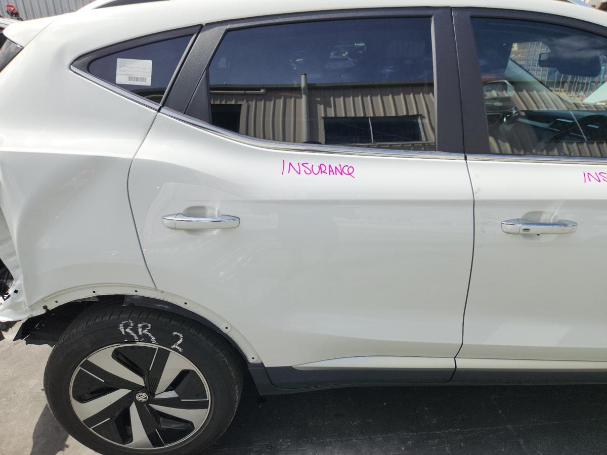 1000903005-Right Rear Door