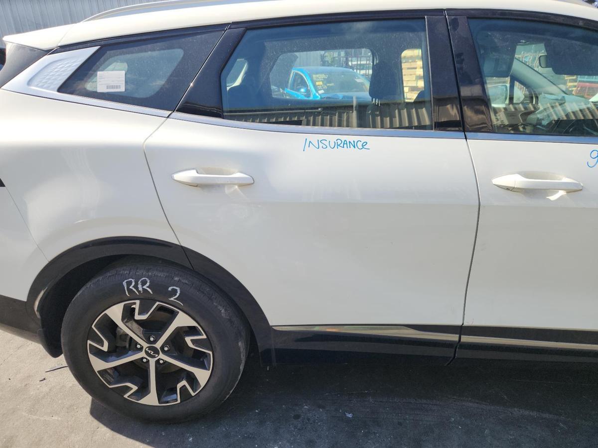 1000906654-Right Rear Door