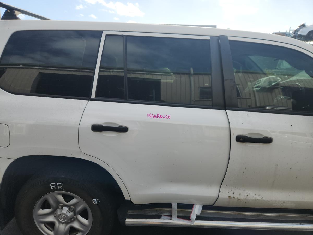 1000932273-Right Rear Door