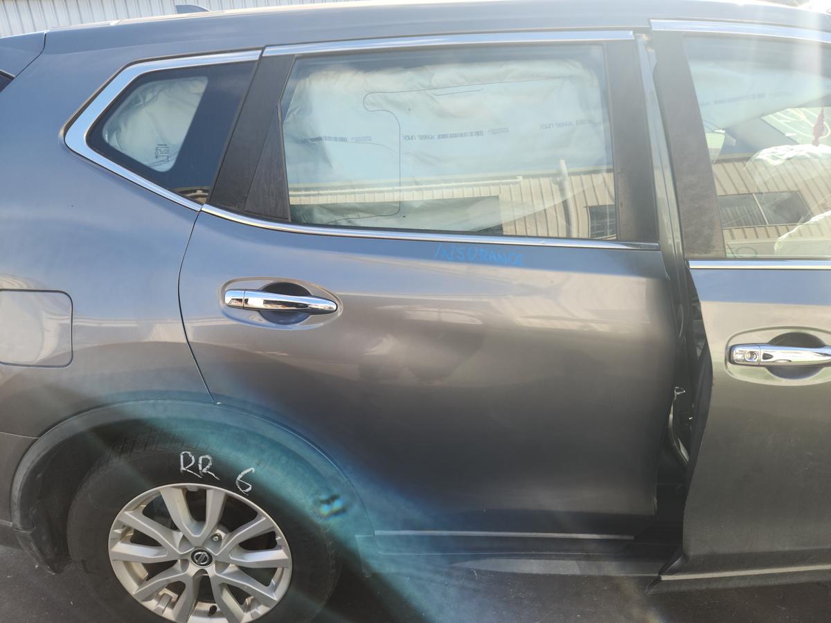 1000933879-Right Rear Door