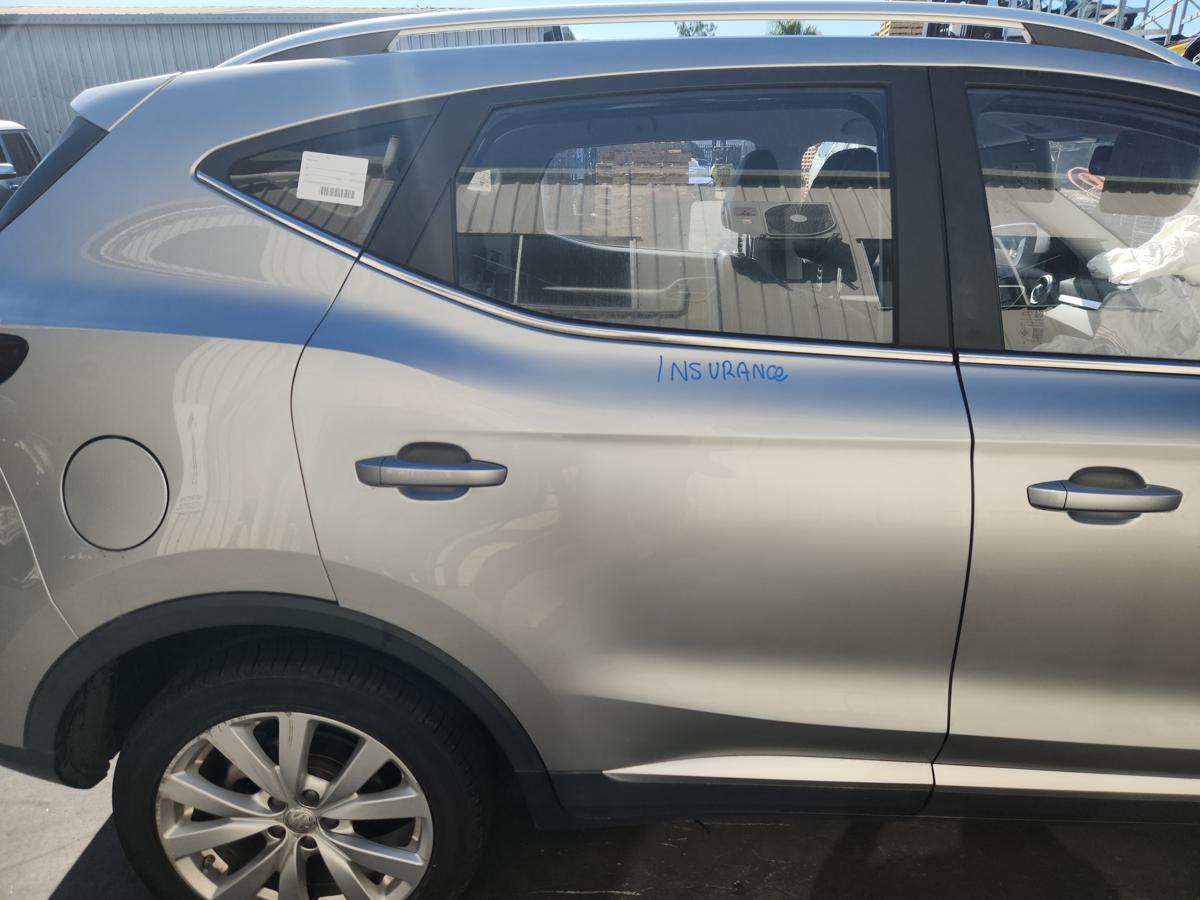 1000934262-Right Rear Door