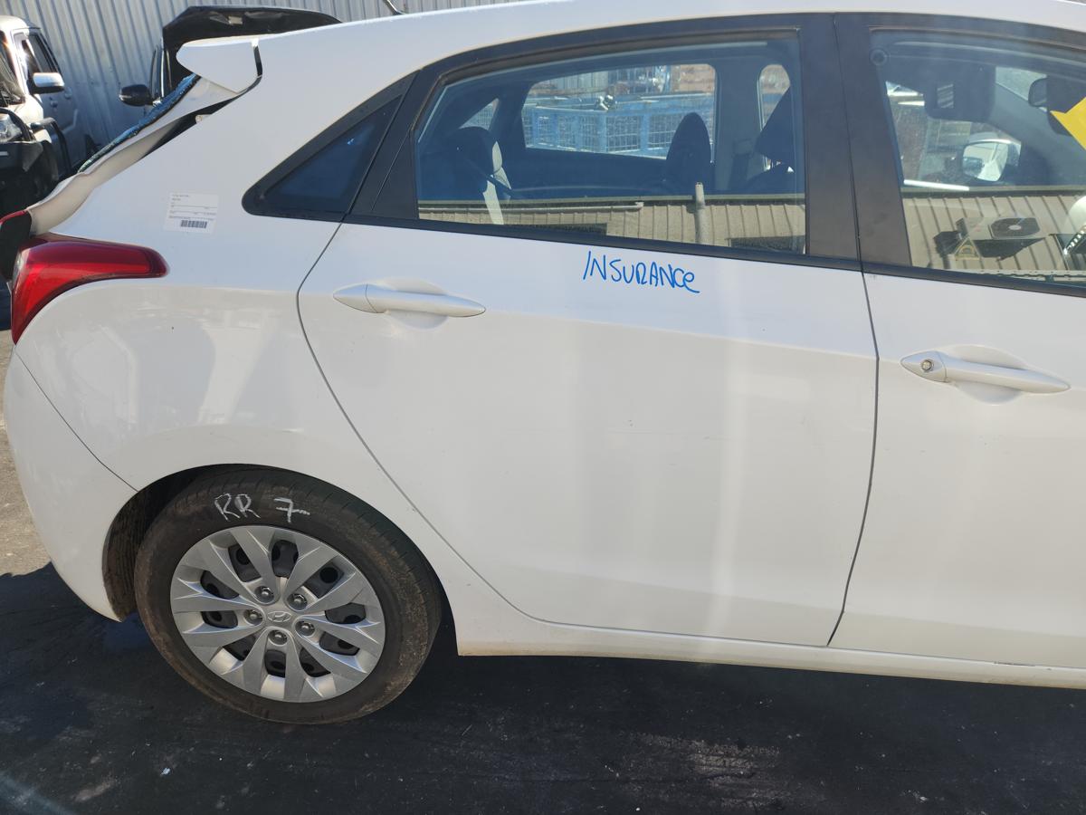 1000937209-Right Rear Door