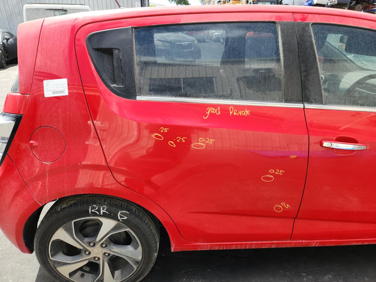 1000950258-Right Rear Door