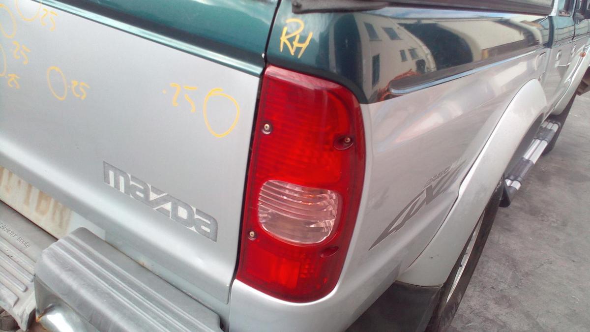 1000711785-Right Taillight