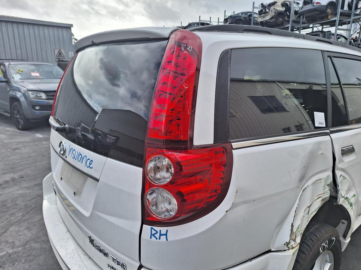 1000769830-Right Taillight