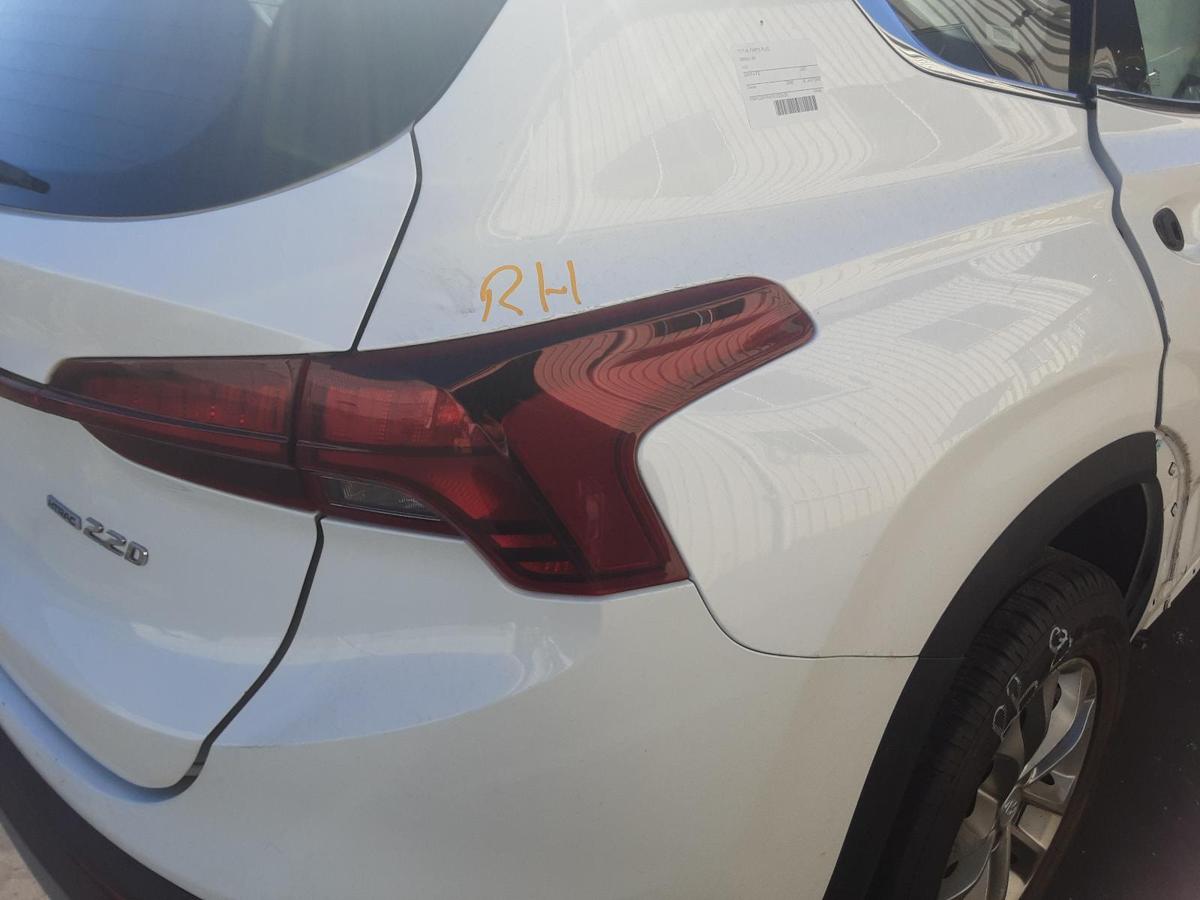 1000775419-Right Taillight