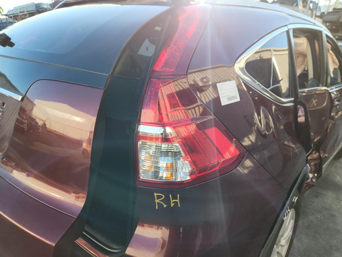 1000839515-Right Taillight