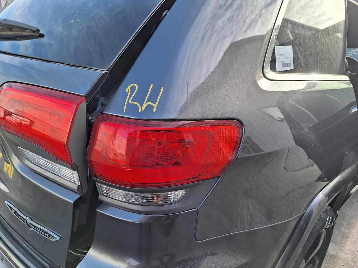 1000748972-Right Taillight