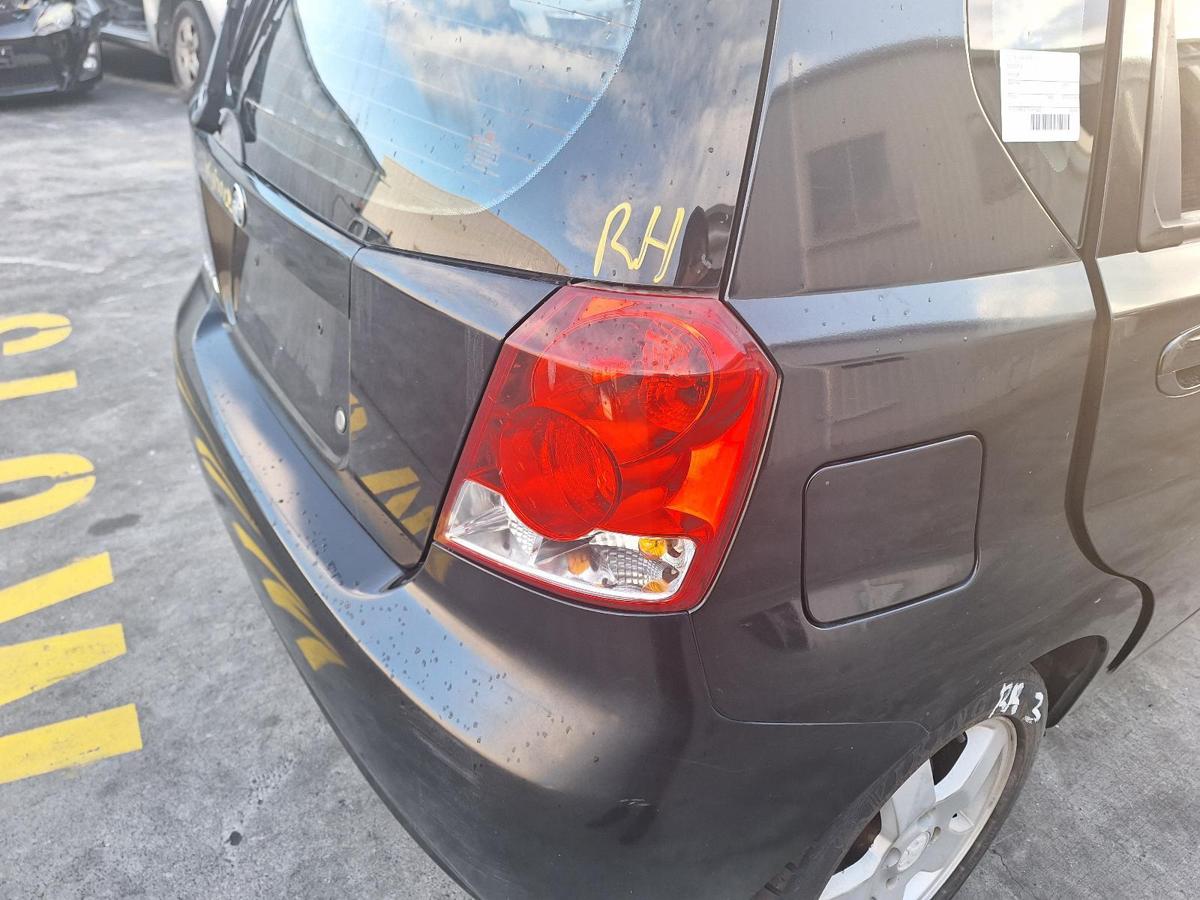 1000752936-Right Taillight