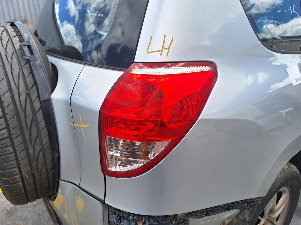 1000754923-Right Taillight