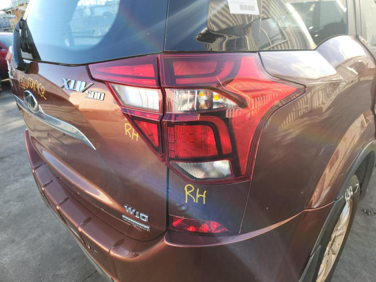 1000830378-Right Taillight