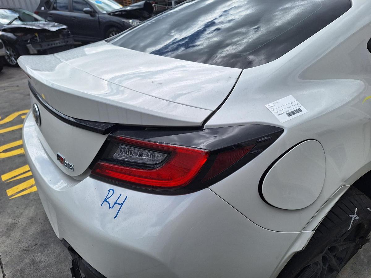 1000760366-Right Taillight