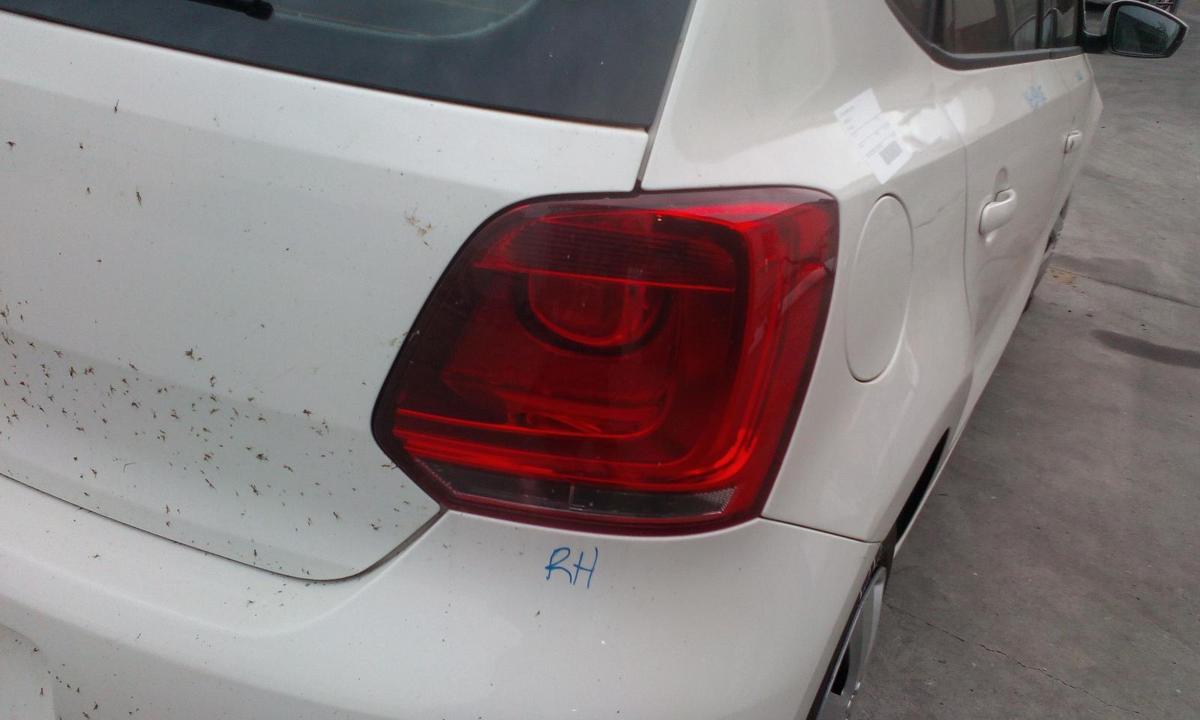 1000644714-Right Taillight
