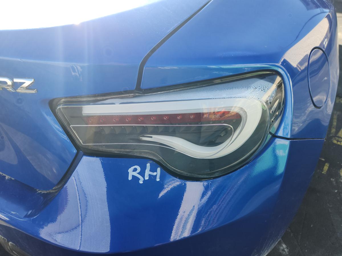 1000933763-Right Taillight