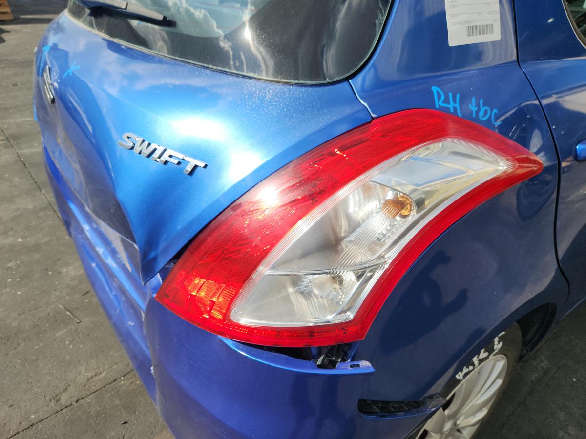 1000946602-Right Taillight