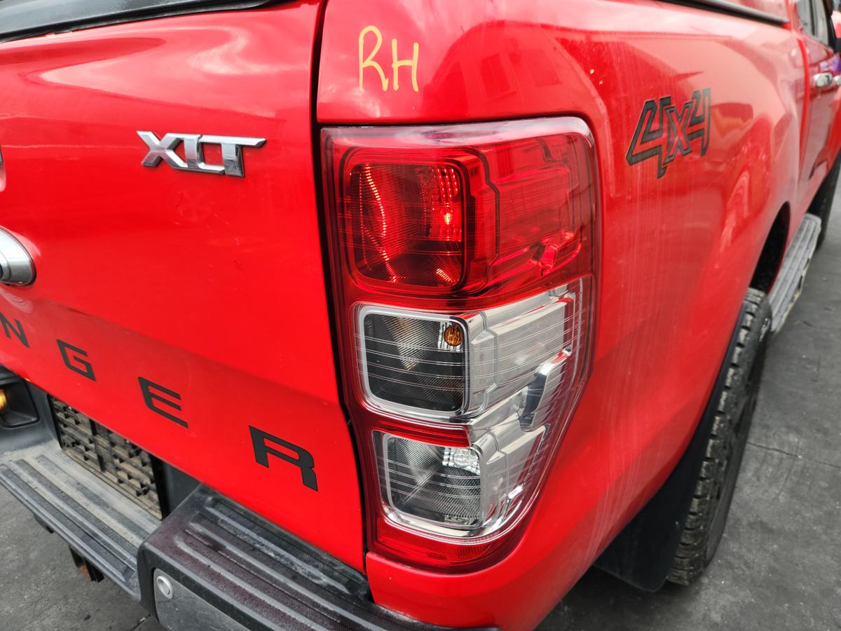 1000949145-Right Taillight