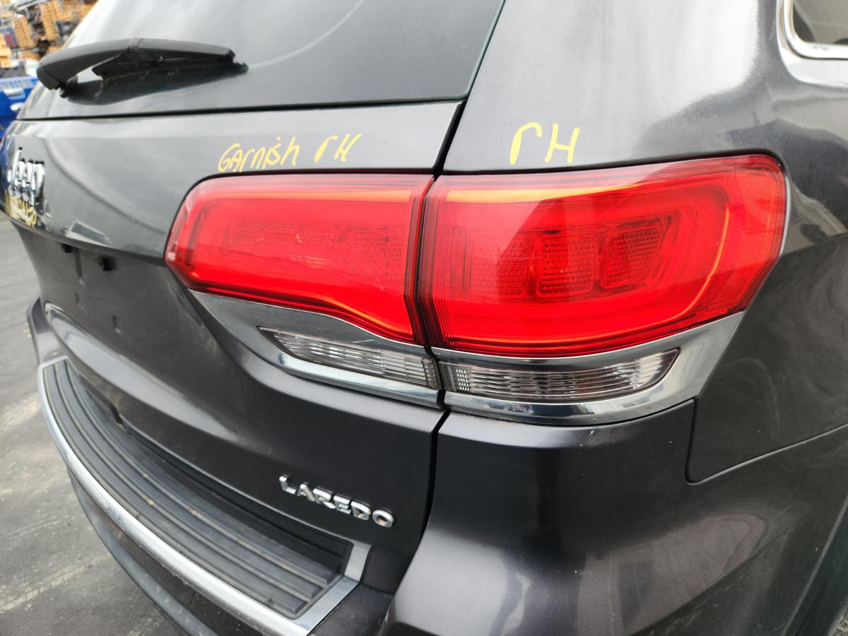 1000957817-Right Taillight