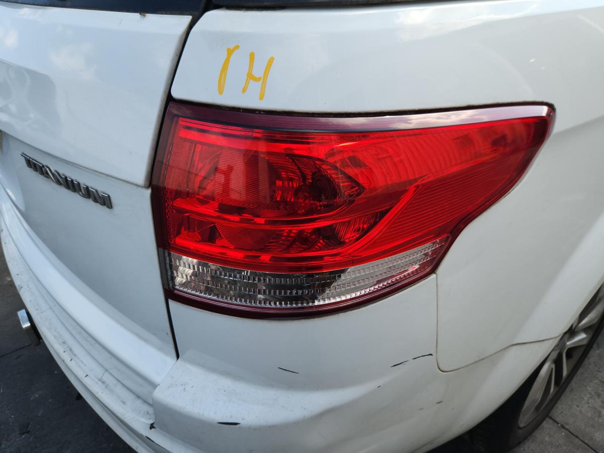 1000960542-Right Taillight