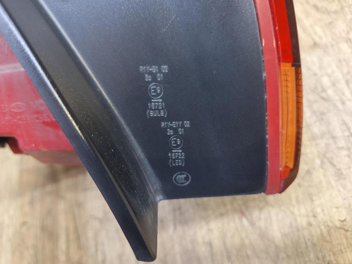 1000933440-Right Taillight Part Number