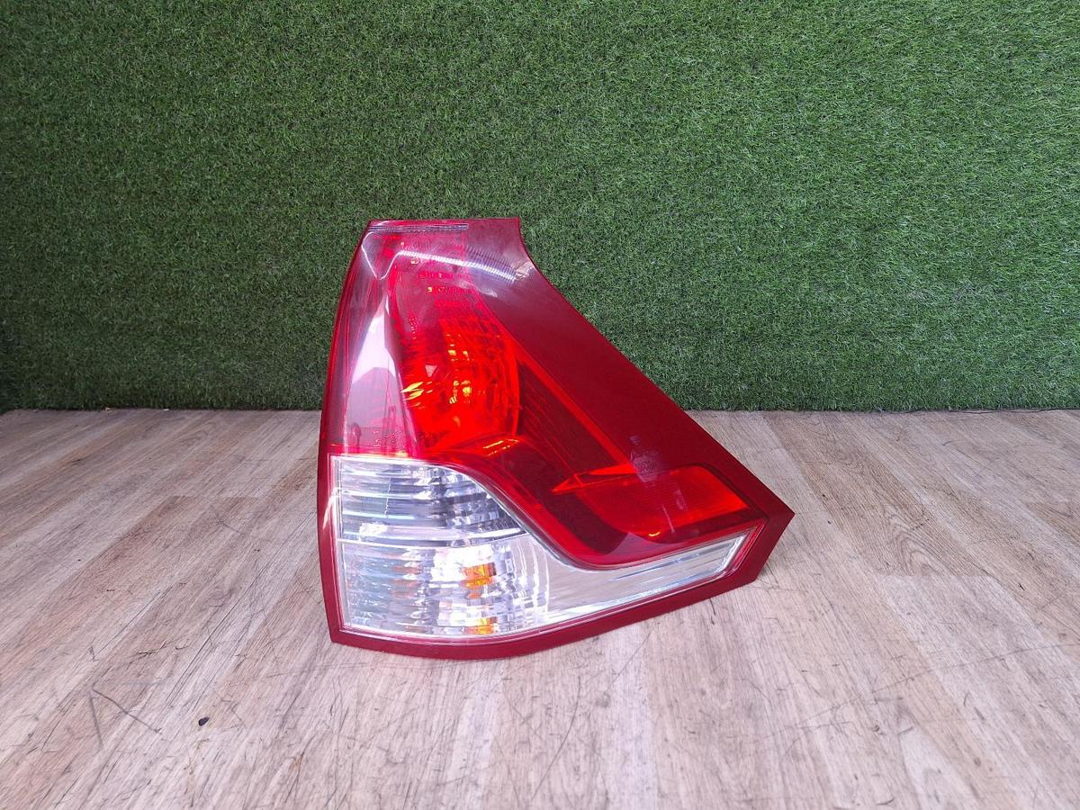 1000945983-Right Taillight Top
