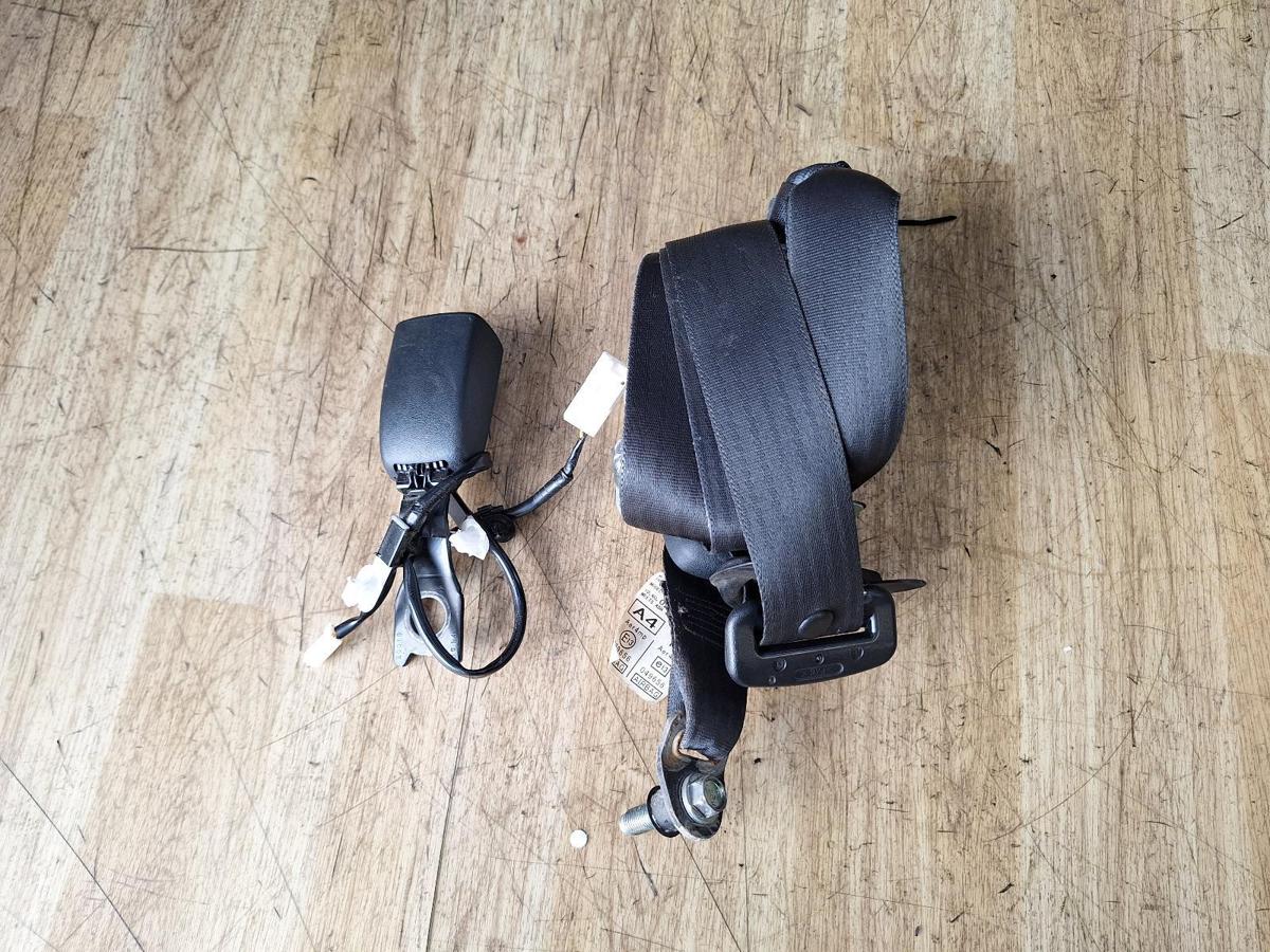 1000956963-Seat Belt LHF Top