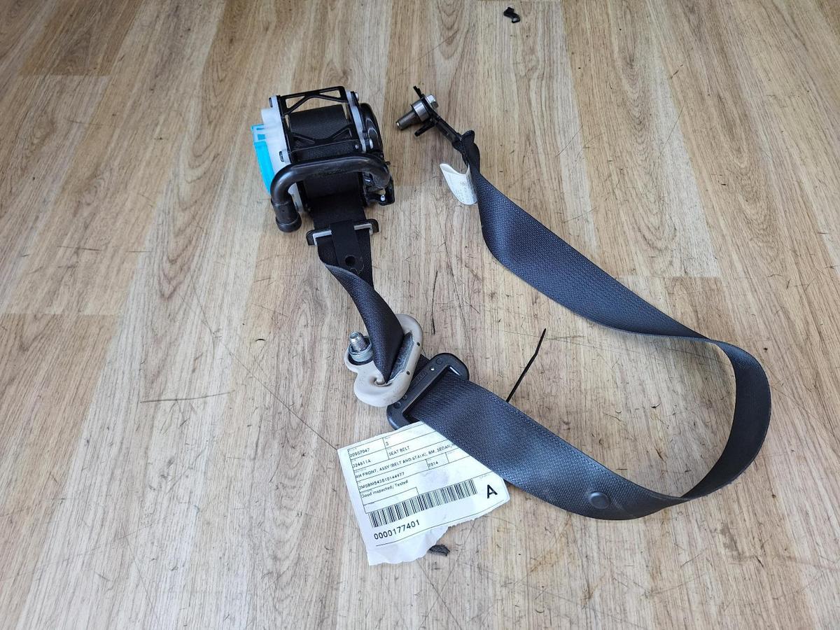 1000882759-Seat Belt RHF Top