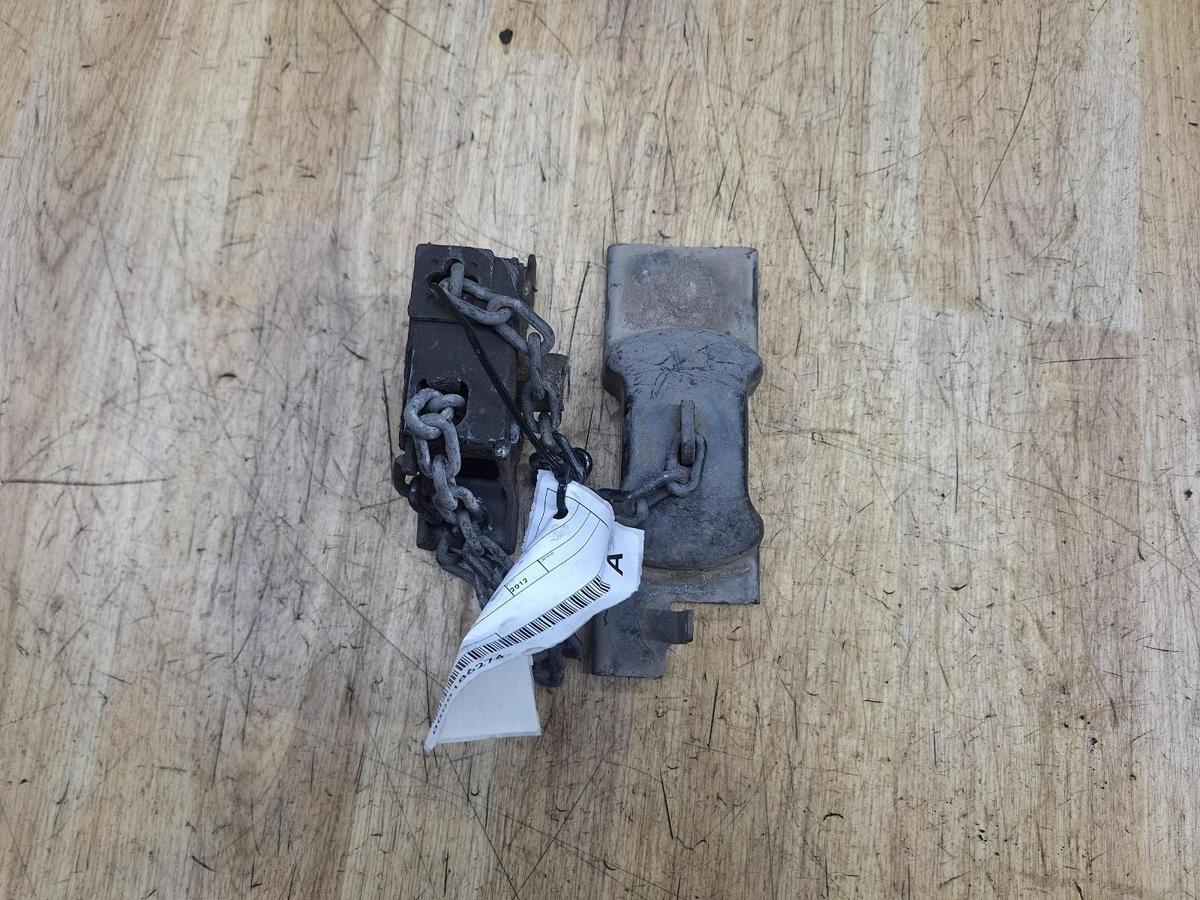 1000925838-Spare Wheel Winch Top