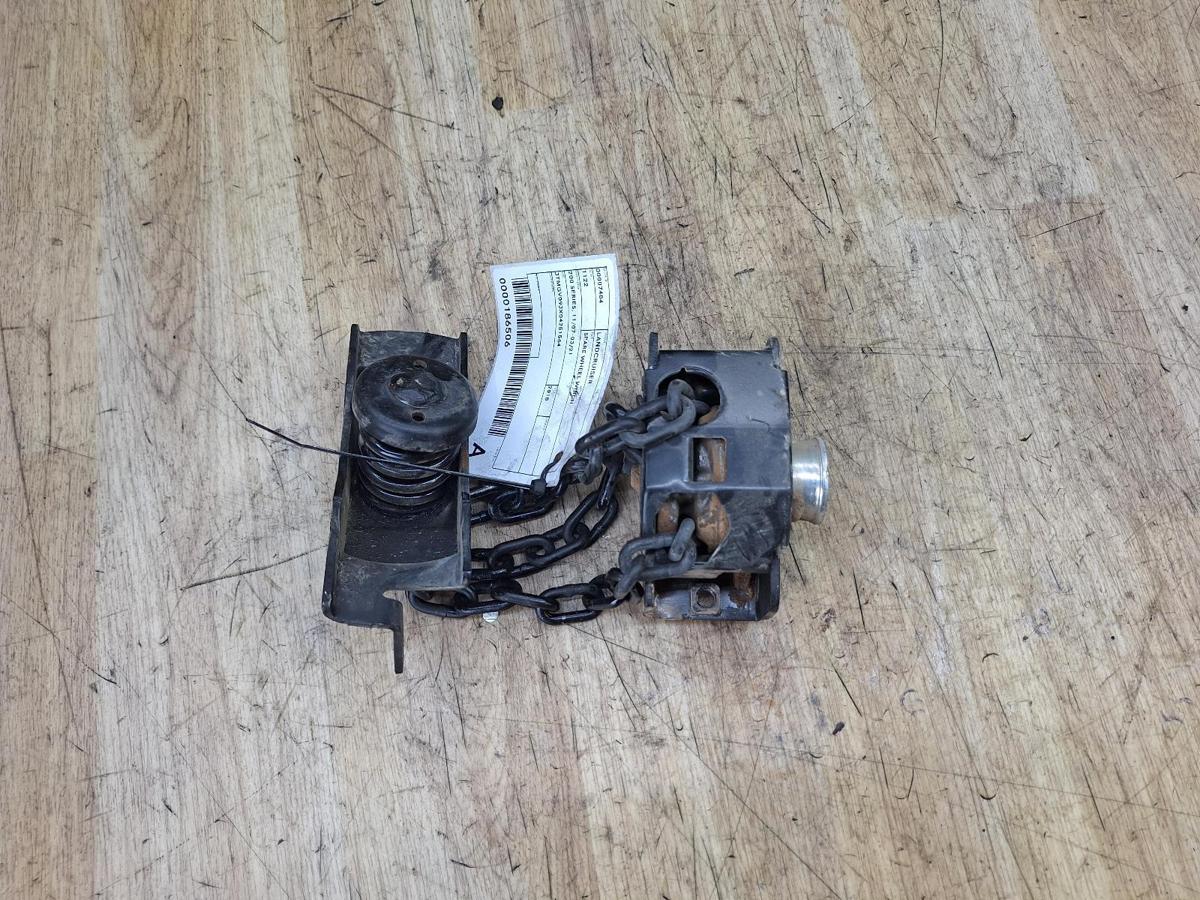1000932262-Spare Wheel Winch Top