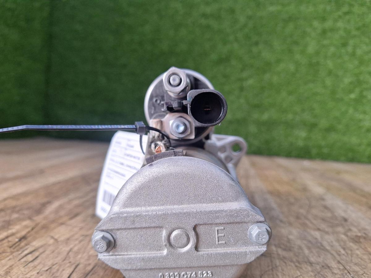1000944714-Starter Motor Plug