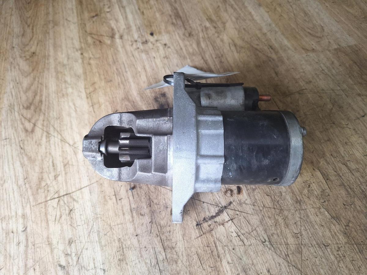 1000909900-Starter Motor Top