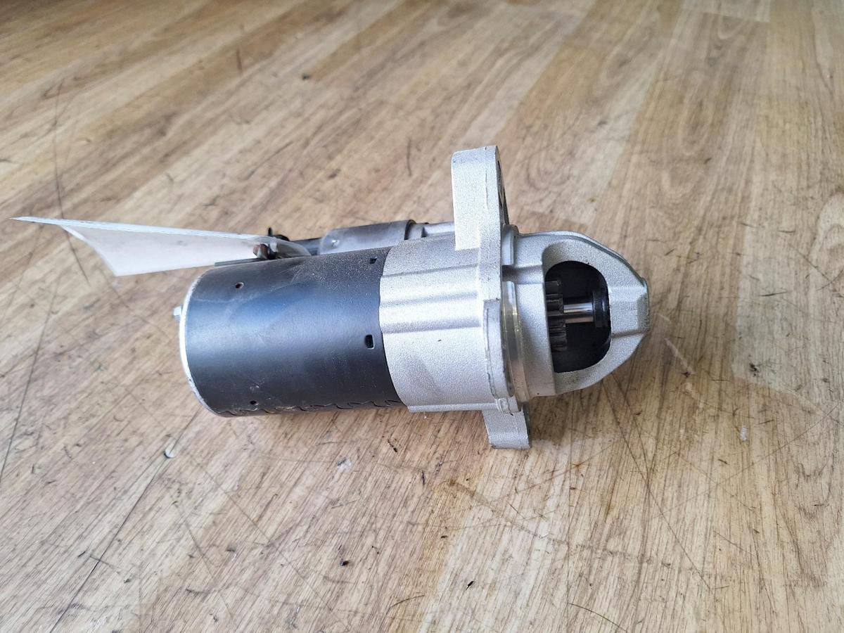 1000890745-Starter Motor Top