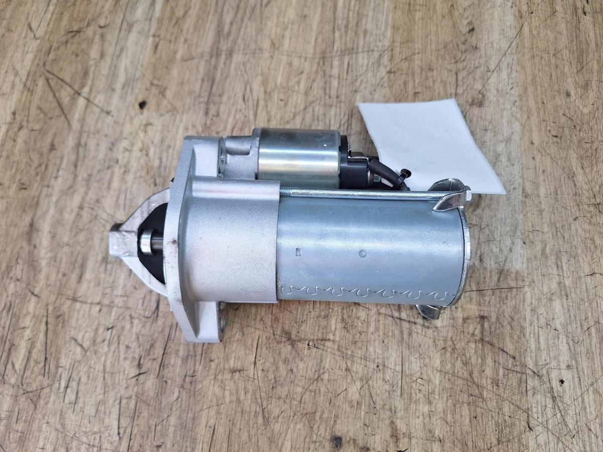 1000943773-Starter Motor Top