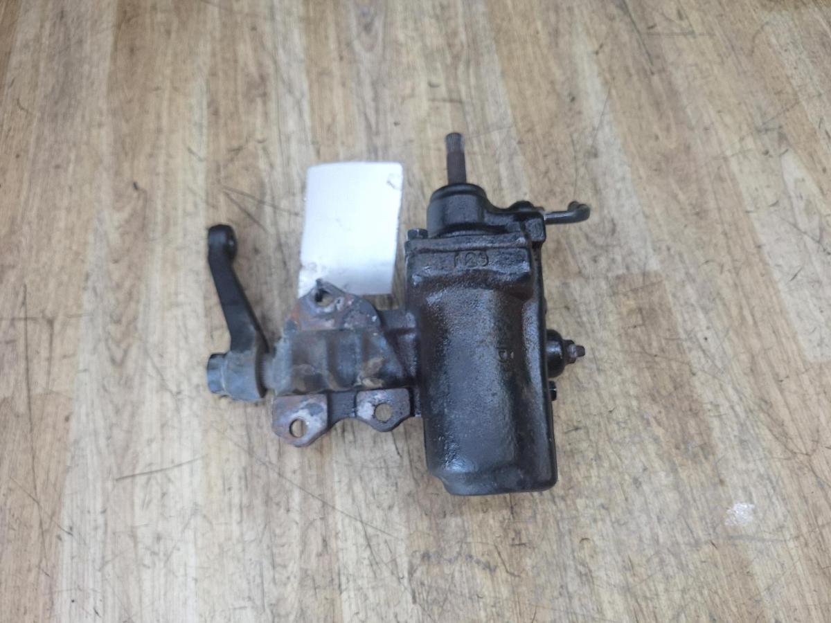 1000946328-Steering Box Rack Top