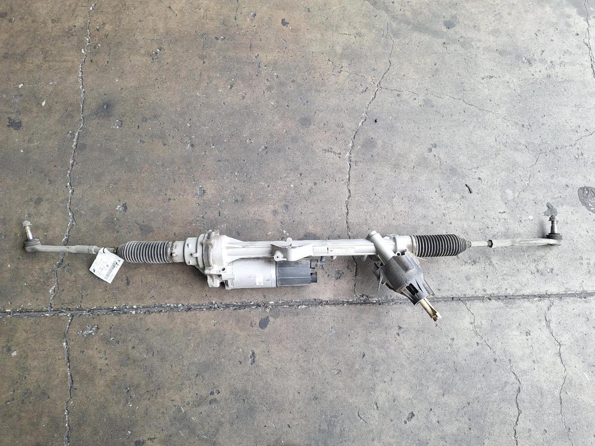 1000950865-Steering Box Rack Top