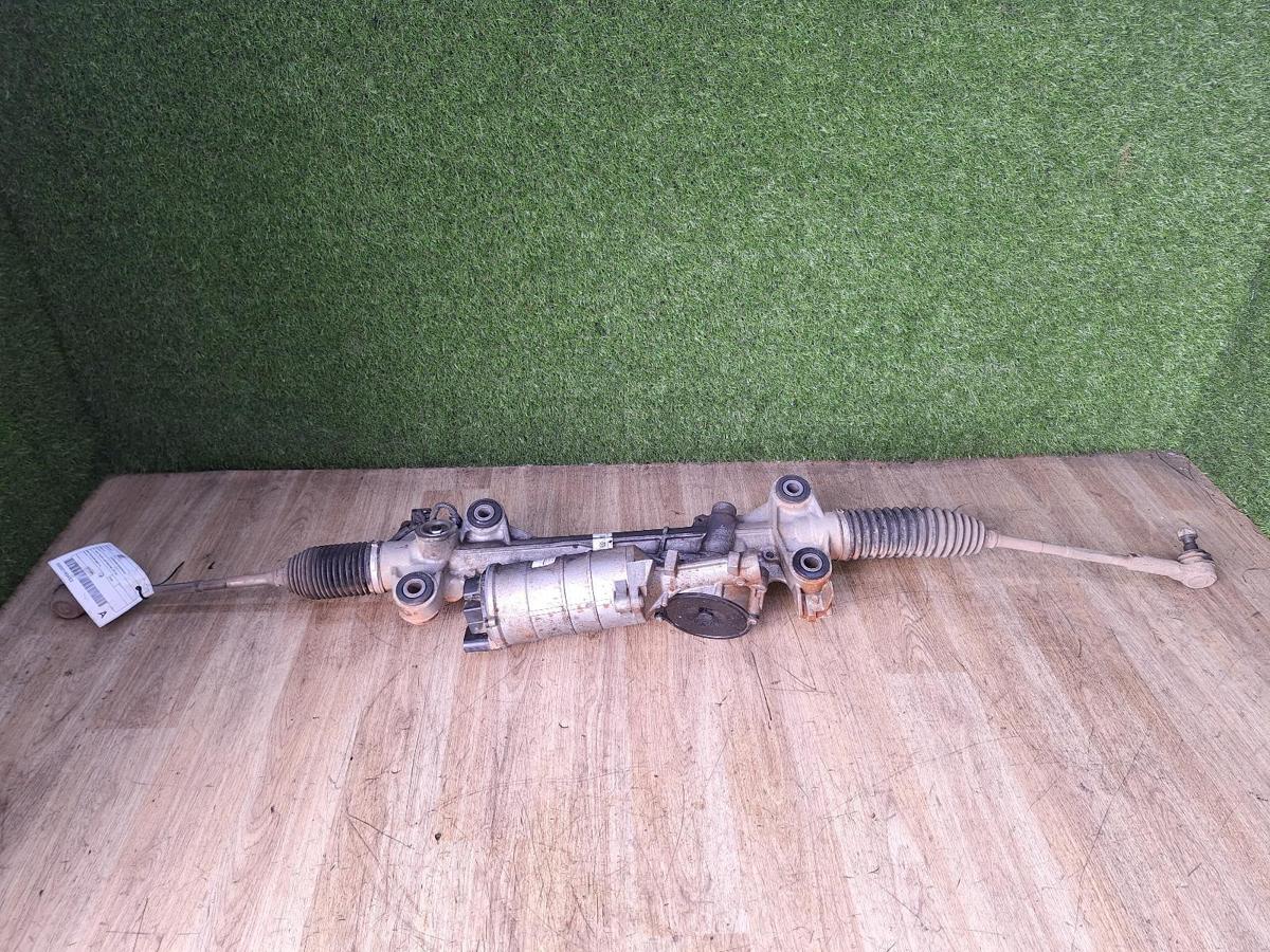 1000953852-Steering Box Rack Top