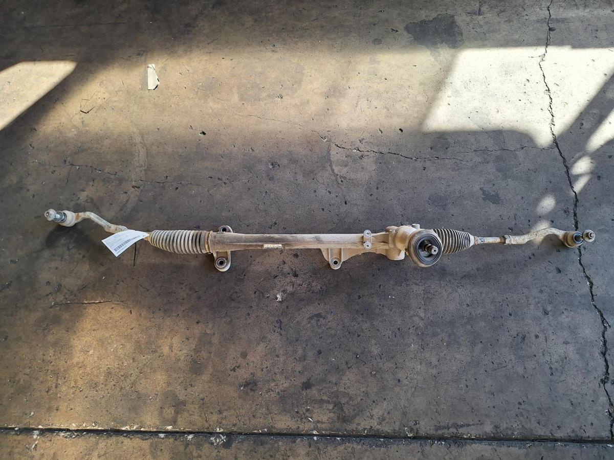 1000929886-Steering Box Rack Top