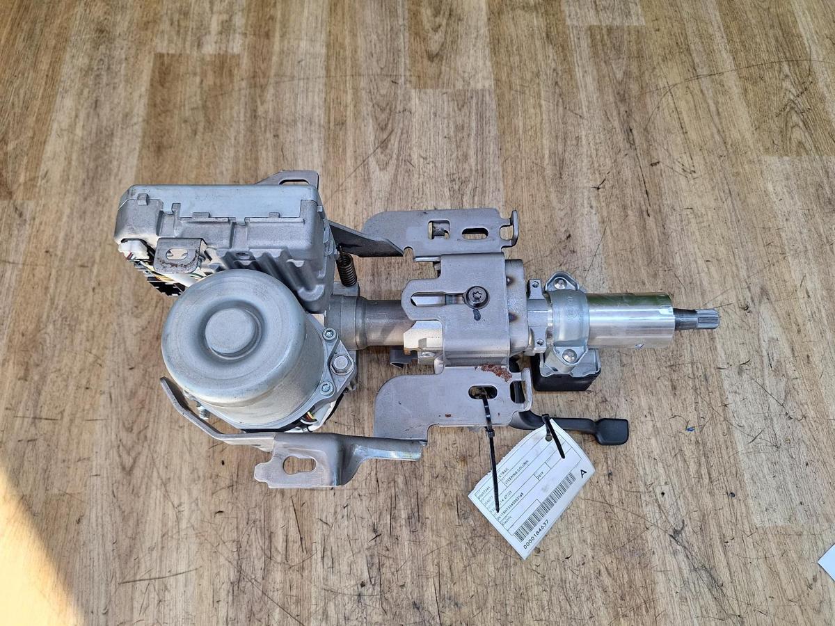 1000916697-Steering Column Top