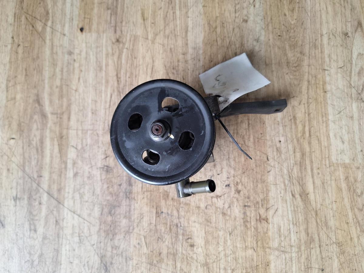 1000899283-Steering Pump Top