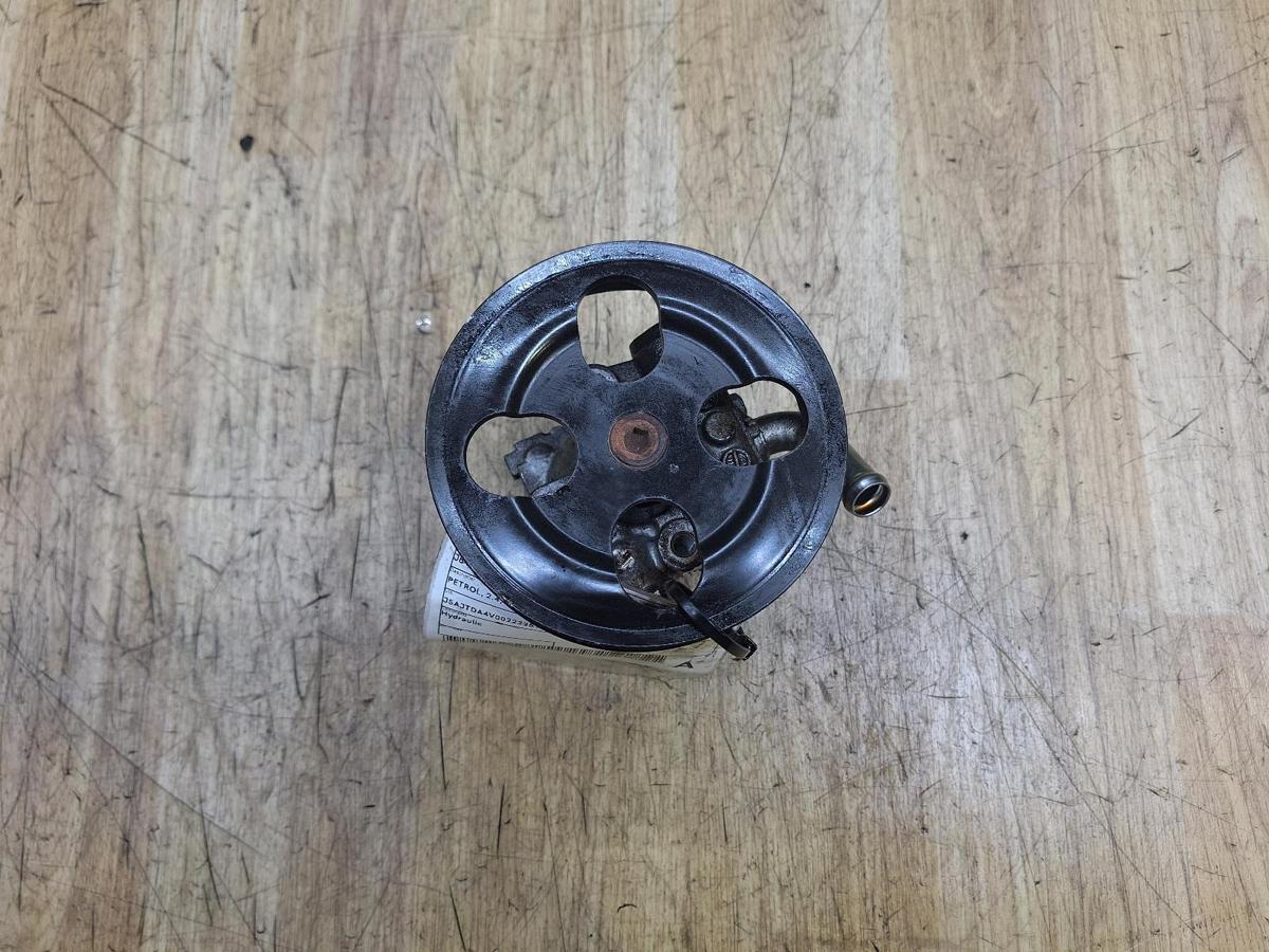 1000937755-Steering Pump Top