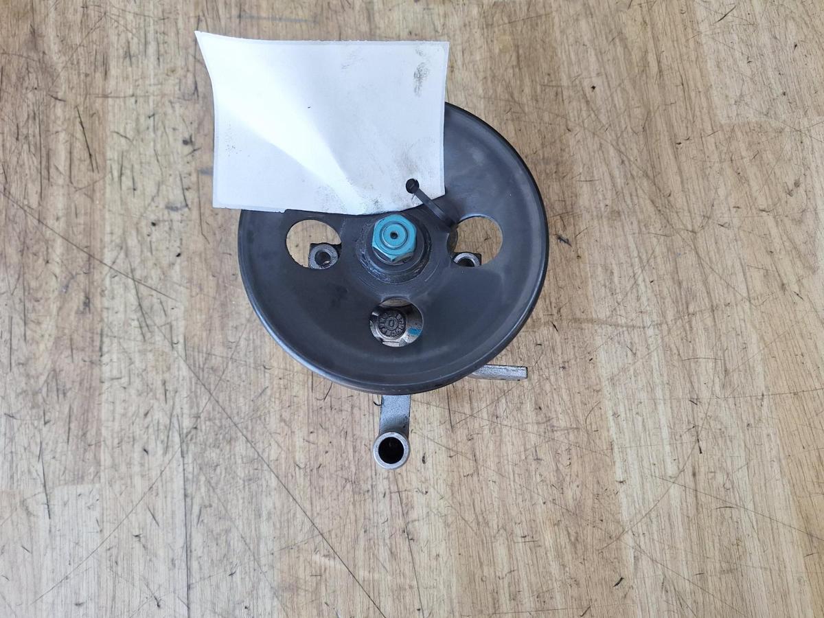 1000950570-Steering Pump Top