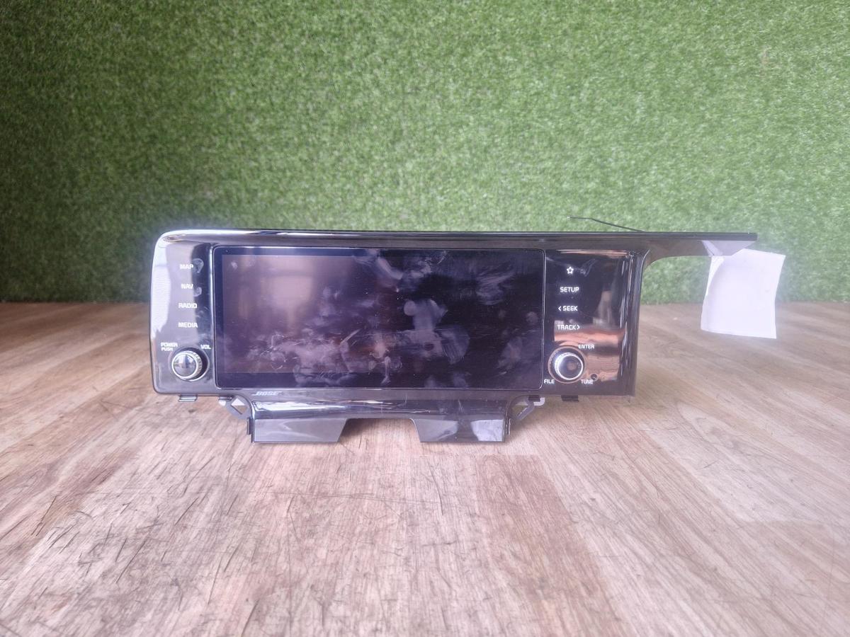 1000910113-Stereo Head Unit Front