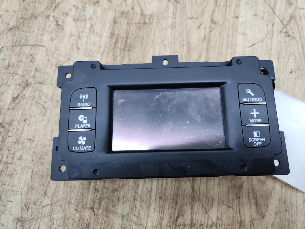 1000886996-Stereo Head Unit Front