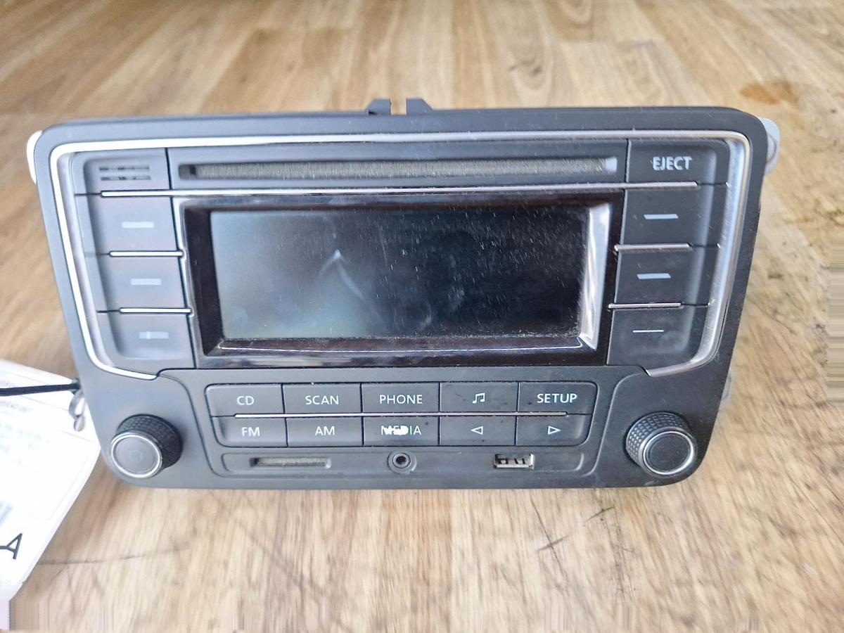 1000891549-Stereo Head Unit Front