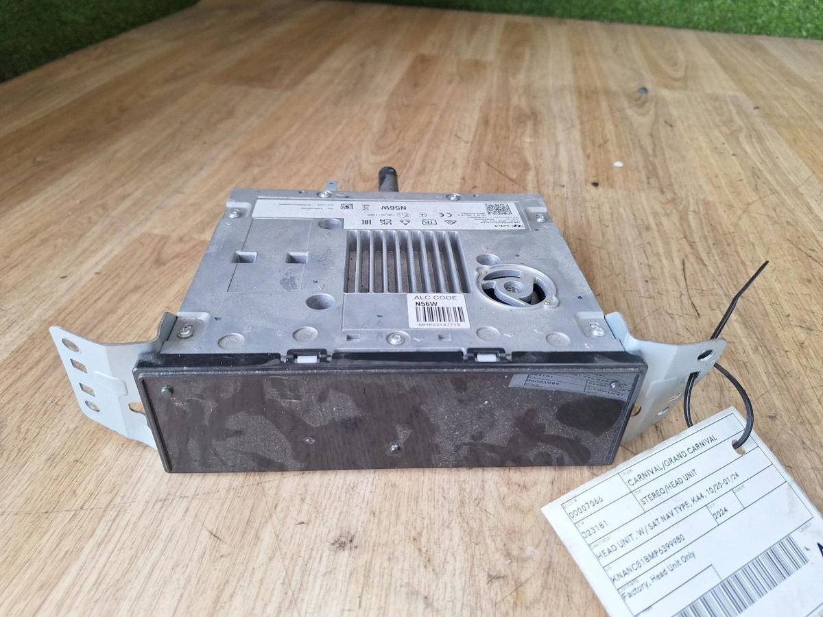 1000892055-Stereo Head Unit Front