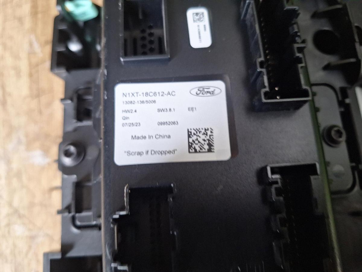 1000911683-Stereo Head Unit Part Number