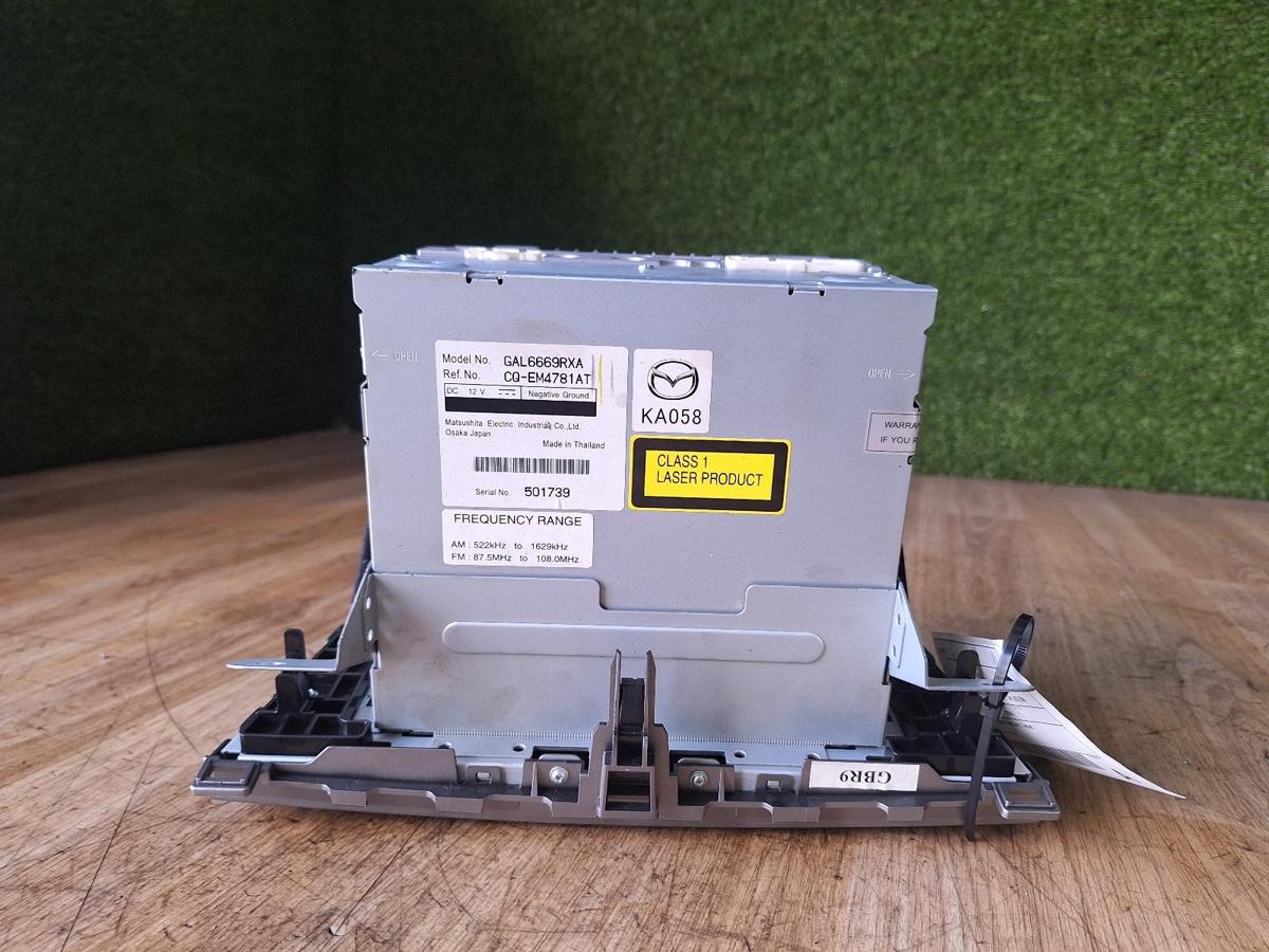 1000892517-Stereo Head Unit Part Number