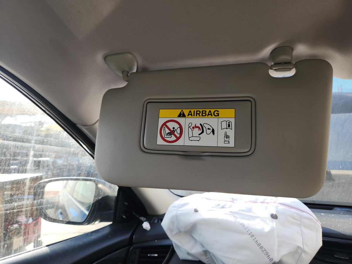 1000933901-Sun Visor Left